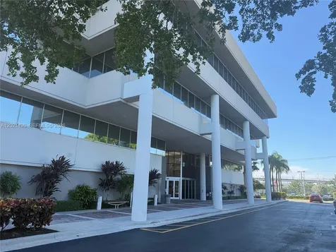 290 NW 165th Street Miami FL 33169