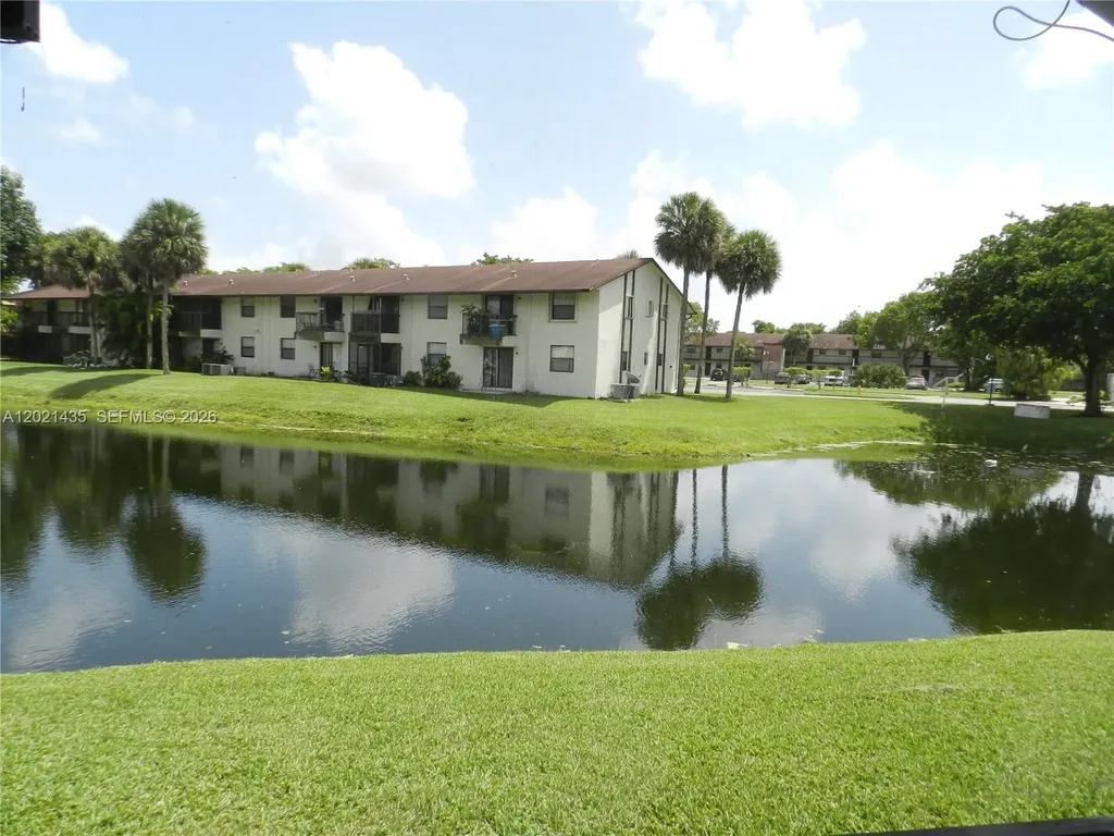 6020 Shakerwood Circle Tamarac FL 33319