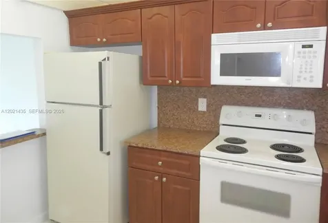 6020 Shakerwood Circle Tamarac FL 33319