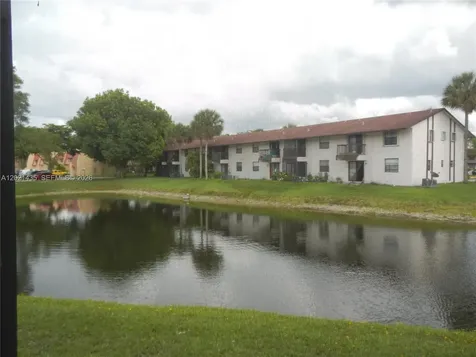 6020 Shakerwood Circle Tamarac FL 33319