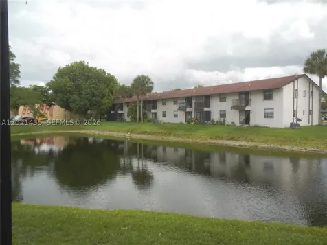 6020 Shakerwood Circle Tamarac FL 33319