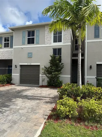 779 SE 18th Street Homestead FL 33034