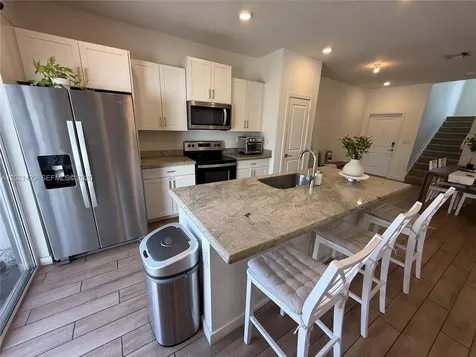 779 SE 18th Street Homestead FL 33034