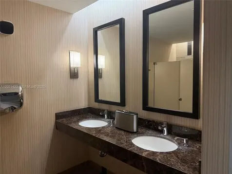 290 NW 165th Street Miami FL 33169