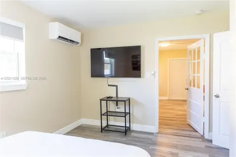 250 NW 14th Way Dania Beach FL 33004