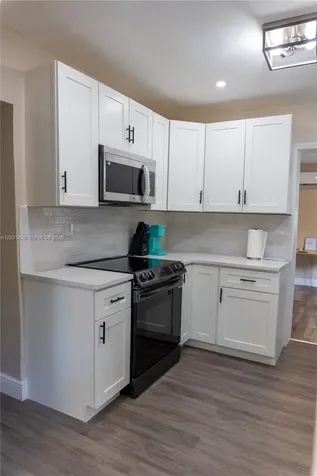 250 NW 14th Way Dania Beach FL 33004