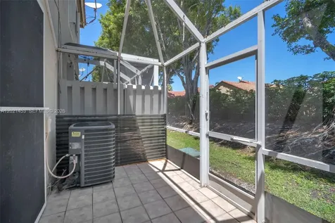 800 Sorrento Drive Weston FL 33326