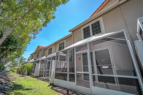 800 Sorrento Drive Weston FL 33326