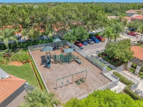 800 Sorrento Drive Weston FL 33326