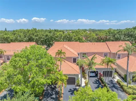 800 Sorrento Drive Weston FL 33326
