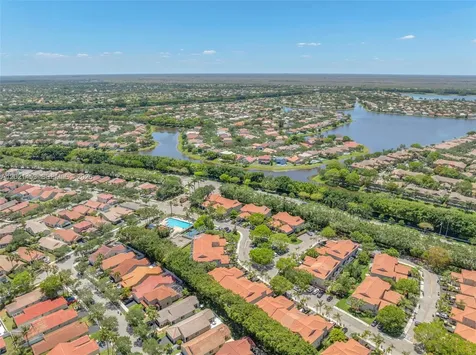 800 Sorrento Drive Weston FL 33326