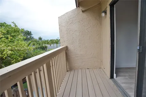 8015 SW 21st Court Davie FL 33324