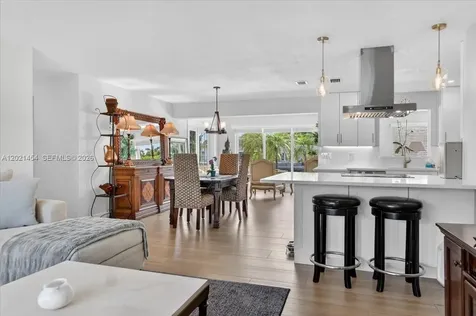 164 NE 30th Street Wilton Manors FL 33334