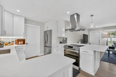 164 NE 30th Street Wilton Manors FL 33334