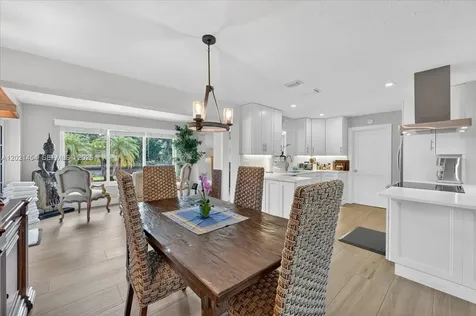 164 NE 30th Street Wilton Manors FL 33334