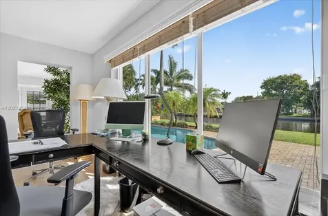 164 NE 30th Street Wilton Manors FL 33334