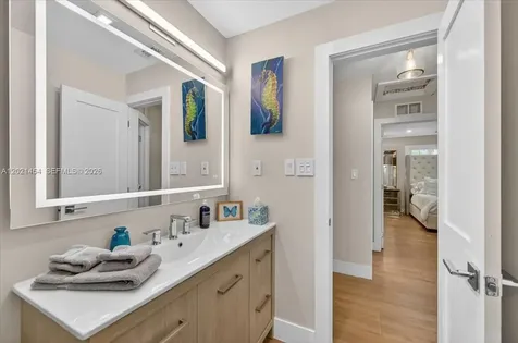 164 NE 30th Street Wilton Manors FL 33334