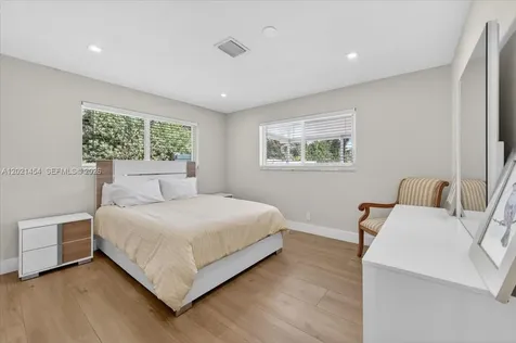 164 NE 30th Street Wilton Manors FL 33334