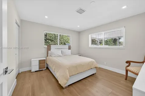164 NE 30th Street Wilton Manors FL 33334