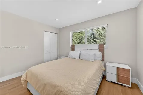 164 NE 30th Street Wilton Manors FL 33334