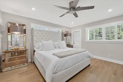 164 NE 30th Street Wilton Manors FL 33334