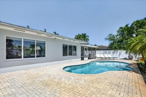 164 NE 30th Street Wilton Manors FL 33334