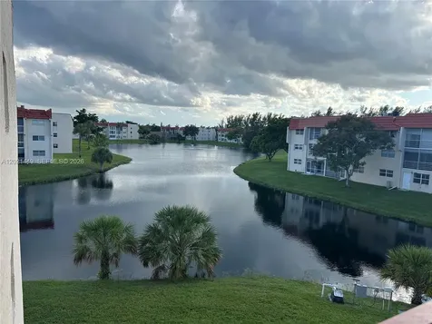 2831 E Sunrise Lakes Drive Sunrise FL 33322