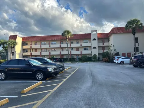 2831 E Sunrise Lakes Drive Sunrise FL 33322