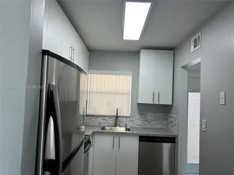 2831 E Sunrise Lakes Drive Sunrise FL 33322