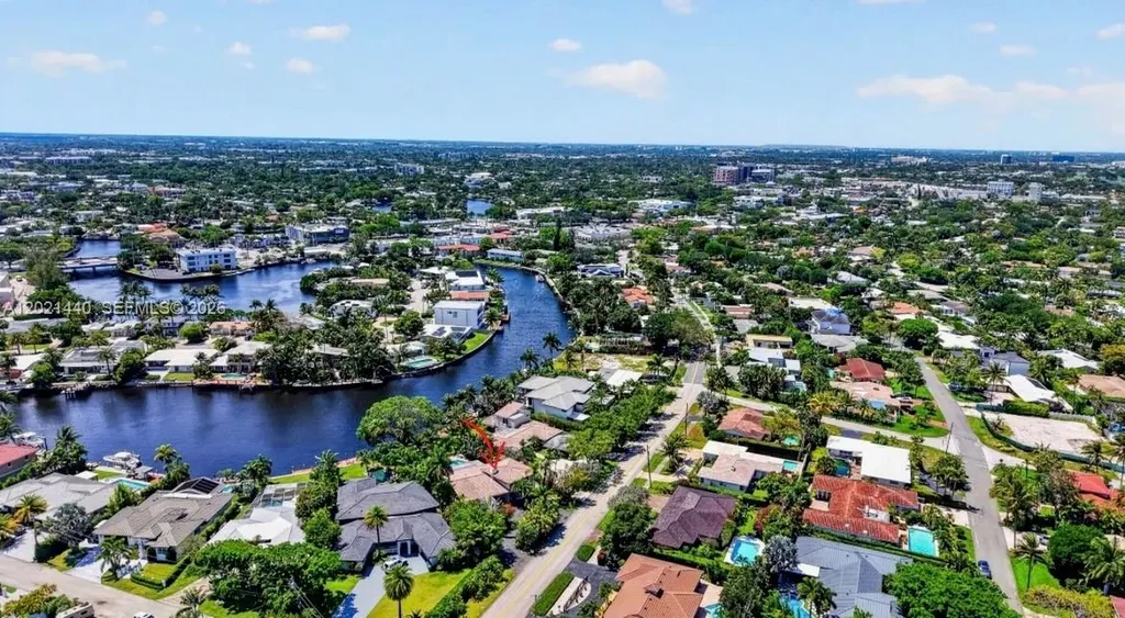 2433 Middle River Drive Fort Lauderdale FL 33305