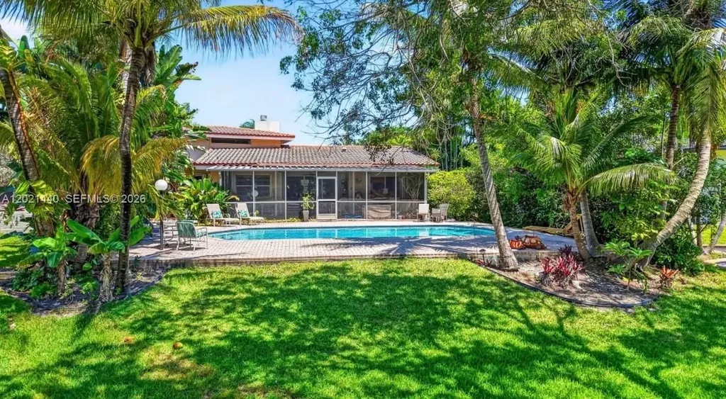 2433 Middle River Drive Fort Lauderdale FL 33305