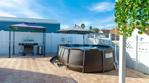 5608 Mandarin Davenport FL 33986