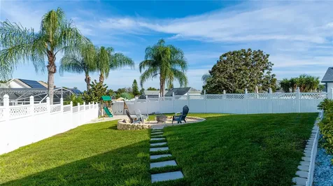 5608 Mandarin Davenport FL 33986