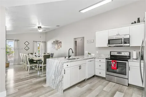 5608 Mandarin Davenport FL 33986