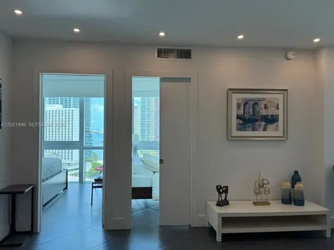 350 S Miami Avenue Miami FL 33130