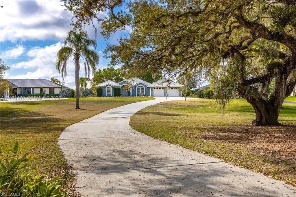 1261 Riverbend Drive Other City - In The State Of Florida FL 33935