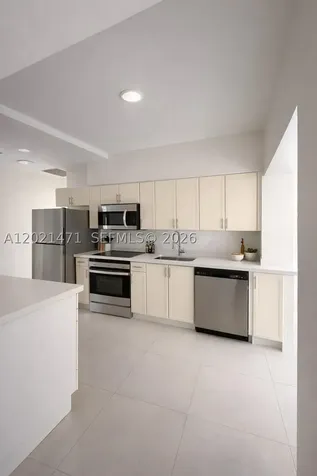 7707 Hawthorne Avenue Miami Beach FL 33141