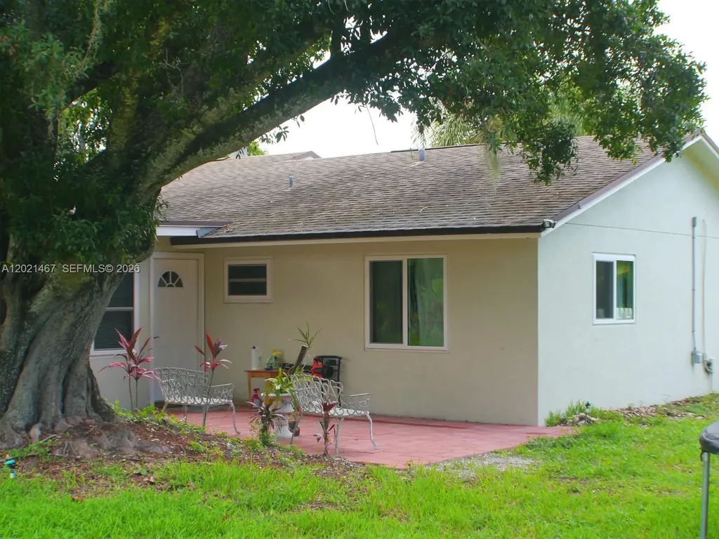 10646 Barn Road Lake Worth FL 33449
