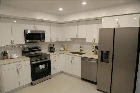 4233 Washington Street Hollywood FL 33021