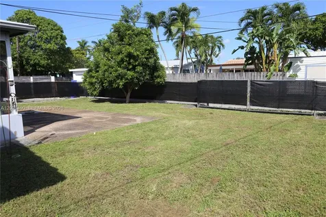 4233 Washington Street Hollywood FL 33021