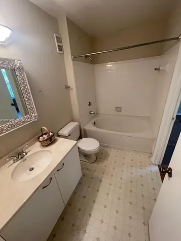 4767 Via Palm Lakes West Palm Beach FL 33417