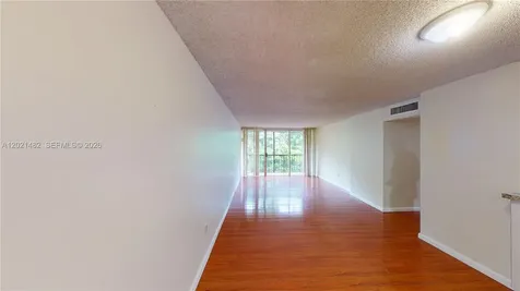 8860 Fontainebleau Boulevard Miami FL 33172