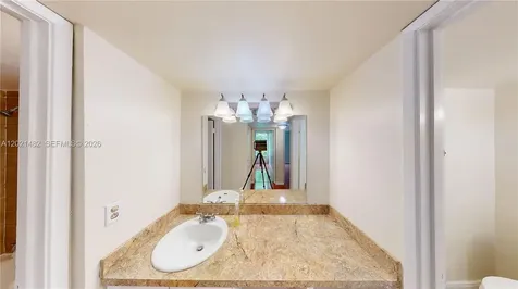 8860 Fontainebleau Boulevard Miami FL 33172