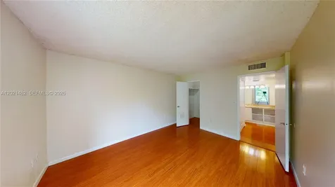 8860 Fontainebleau Boulevard Miami FL 33172