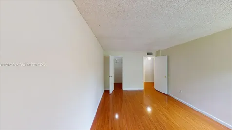 8860 Fontainebleau Boulevard Miami FL 33172