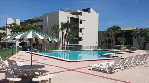 8860 Fontainebleau Boulevard Miami FL 33172