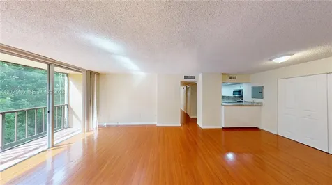8860 Fontainebleau Boulevard Miami FL 33172