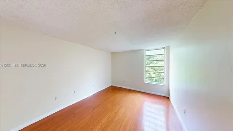 8860 Fontainebleau Boulevard Miami FL 33172