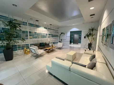 1723 SW 2nd Avenue Miami FL 33129