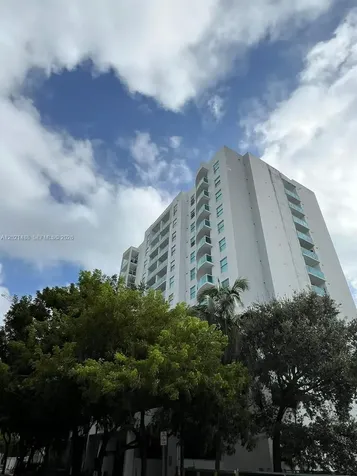 1723 SW 2nd Avenue Miami FL 33129